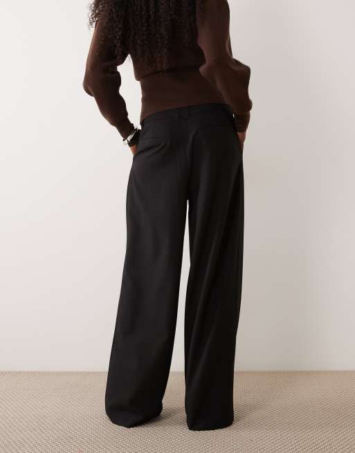 ASOS DESIGN Tailored low rise mensy trouser in black, 3 of 5