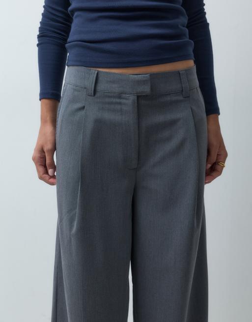 ASOS DESIGN Tailored low rise mensy trouser in charcoal, 4 of 5