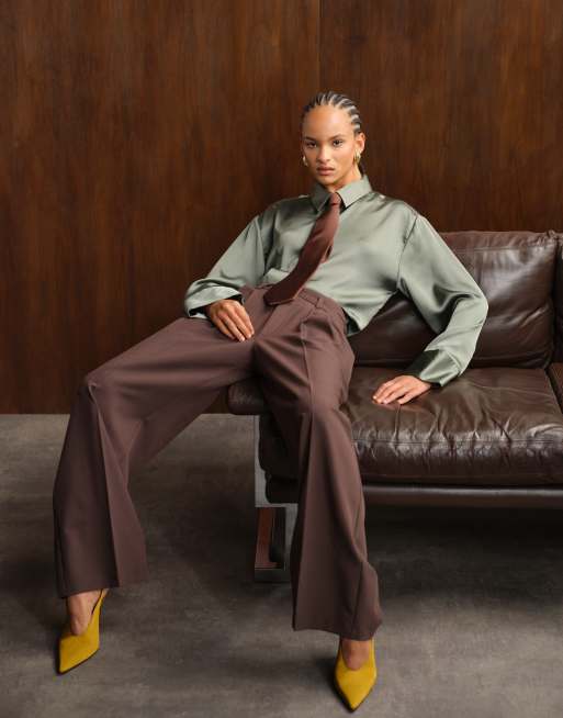 ASOS DESIGN tailored low rise wide leg pants with asymmetric waistband in chocolate, 2 of 5