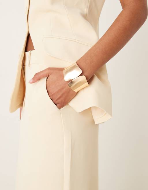 ASOS DESIGN tailored  maxi skirt co-ord in buttermilk, 4 of 5