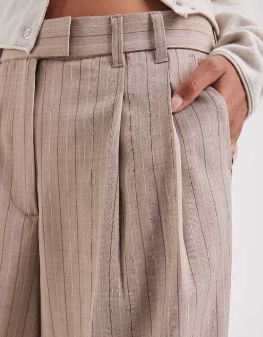 ASOS DESIGN Tailored mensy pants with pleat detail in taupe stripe, 5 of 5