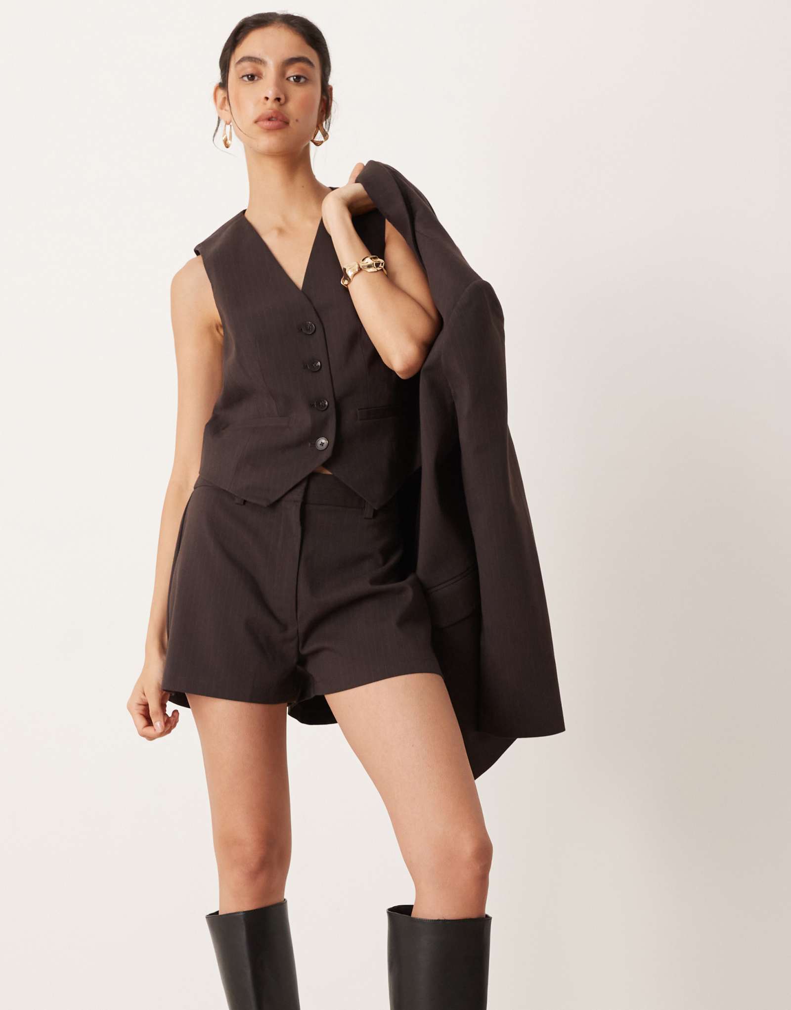 ДИЗАЙНЕРСКИЕ микро-шорты ASOS в шоколадную полоску, сшитые на заказ