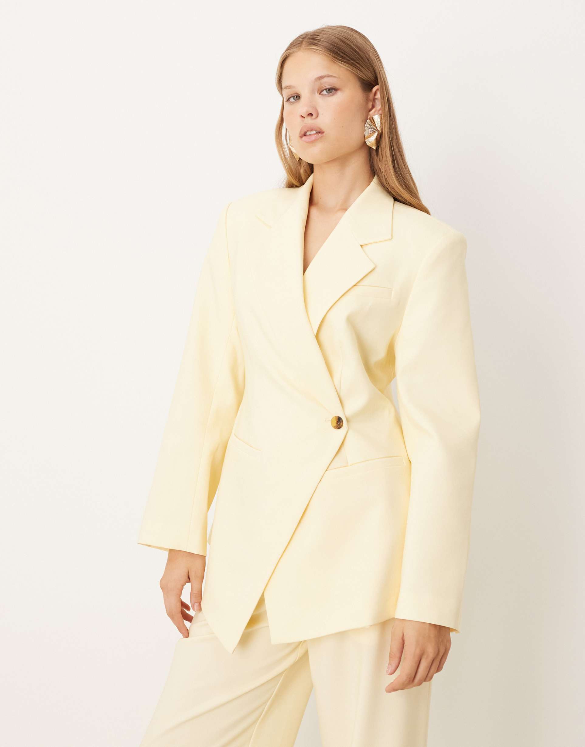 asos design tailored nipped waist blazer with cutaway hem in buttermilk