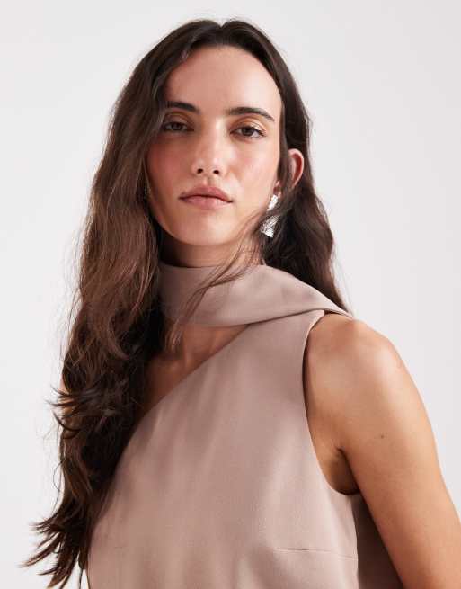ASOS DESIGN Tailored one shoulder scarf detail top in mink, 3 of 4