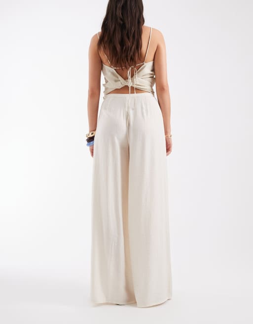 ASOS DESIGN Tailored palazzo sheer pleated trouser in cream, 3 of 5