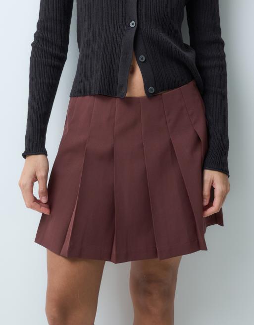 ASOS DESIGN Tailored pleated mini skirt in deep brown, 2 of 5