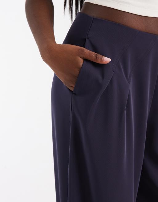 ASOS DESIGN tailored pleated waist wide leg trousers in navy, 2 of 5