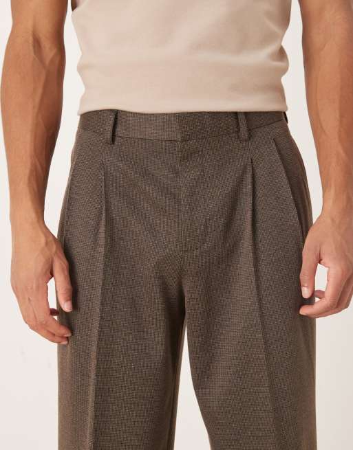 ASOS DESIGN tailored pleated wide leg trousers in brown puppytooth, 5 of 5