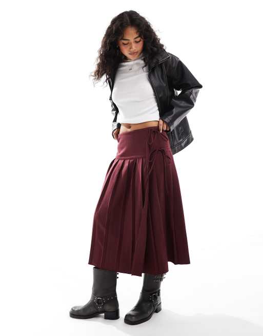 ASOS DESIGN tailored pleated wrap midi skirt in burgundy, 4 of 5