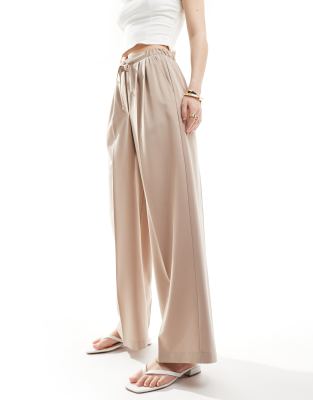 ASOS DESIGN tailored pull on trouser in taupe-Neutral