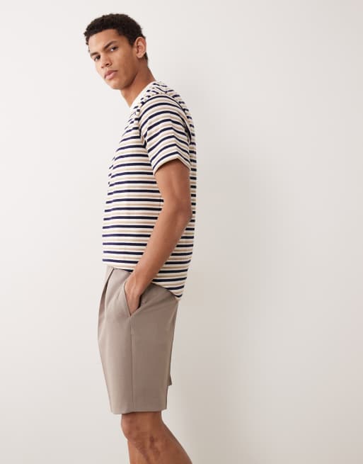 ASOS DESIGN tailored regular shorts with pleats in brown, 3 of 5