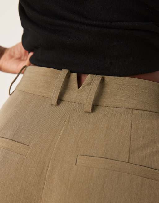 ASOS DESIGN tailored relaxed pants with pleat detail in olive, 3 of 5