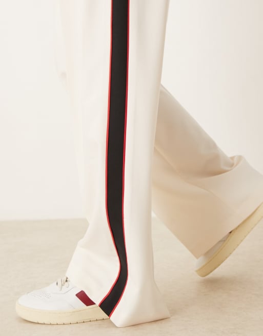 ASOS DESIGN tailored relaxed trousers with contrast piping in off white, 3 of 5