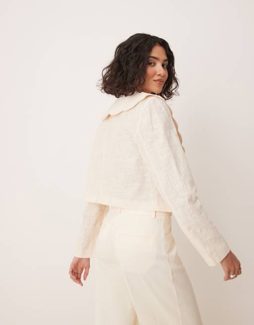 ASOS DESIGN tailored scallop collar tie front jacket in buttermilk, 3 of 4