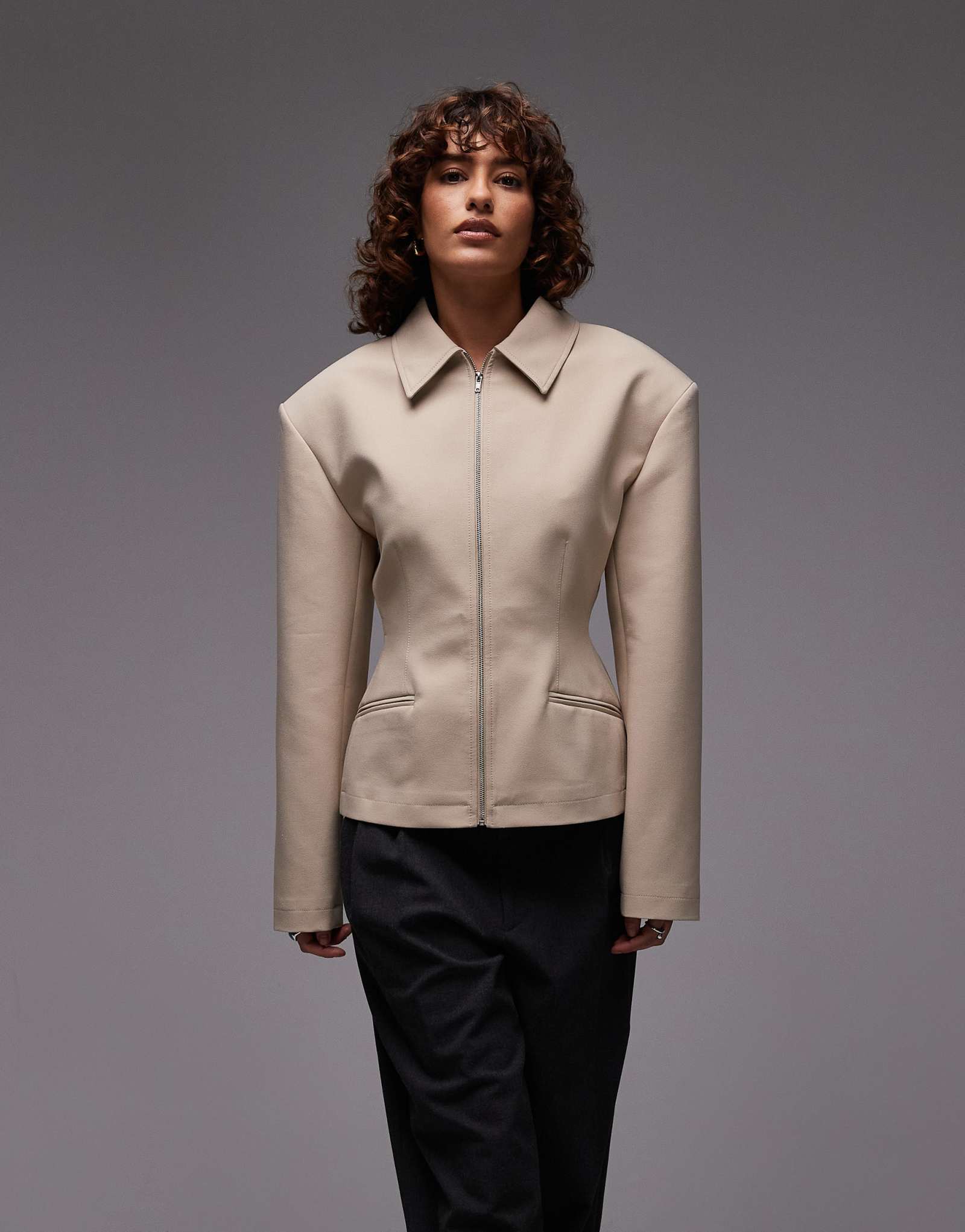 Куртка на молнии из верблюжьей шерсти с рельефной талией от ASOS DESIGN, сшитая по индивидуальному заказу