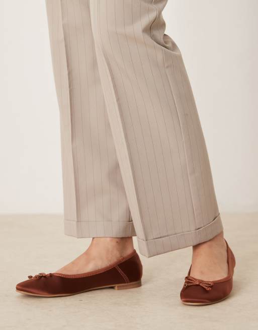 ASOS DESIGN tailored slim straight trousers with belt in mink stripe, 3 of 5
