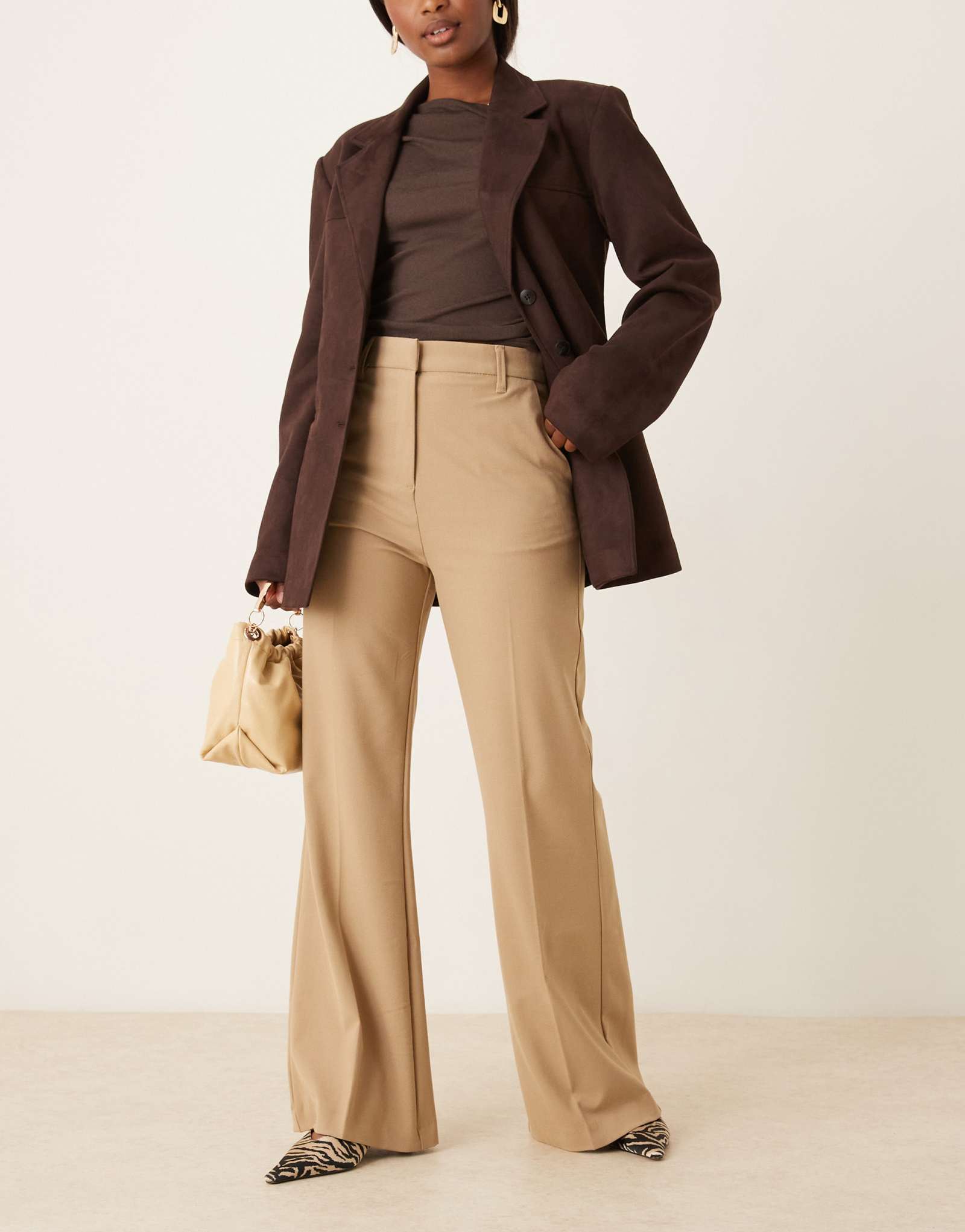 Расклешенные брюки ASOS DESIGN, сшитые на заказ из верблюжьей шерсти