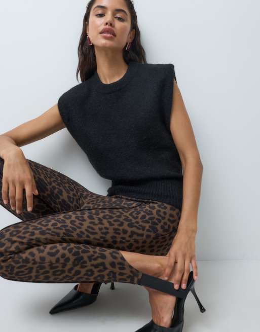 ASOS DESIGN Tailored stirrup detail legging in leopard print, 4 of 5