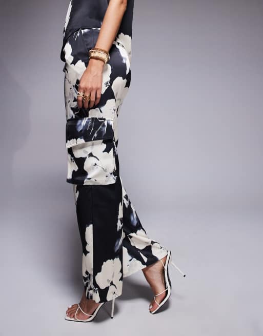 ASOS DESIGN tailored straight leg cargo pants in floral print - part of a set, 2 of 5