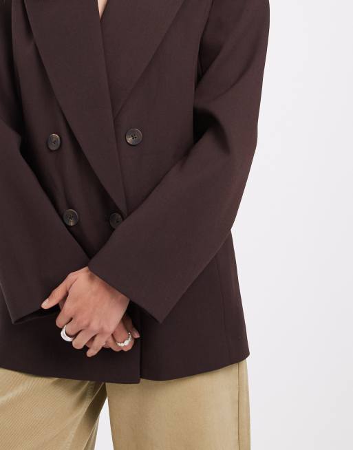 ASOS DESIGN tailored strong shoulder double breasted blazer in deep brown, 4 of 4