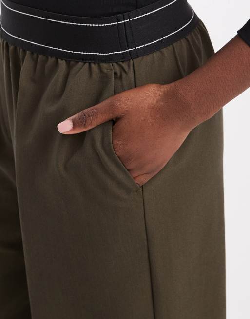 ASOS DESIGN tailored sweatpants in olive, 4 of 5
