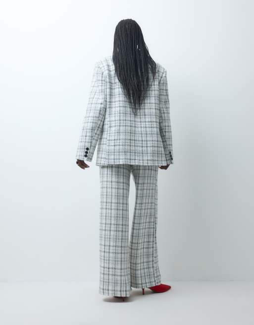 ASOS DESIGN tailored tapered mensy pants in winter white check, 3 of 5