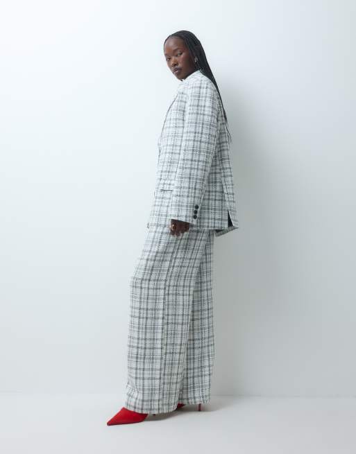 ASOS DESIGN tailored tapered mensy pants in winter white check, 4 of 5
