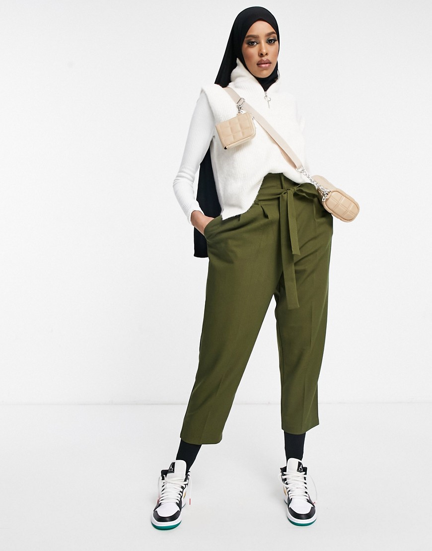 ASOS DESIGN tailored tie waist ankle grazer trousers-Green
