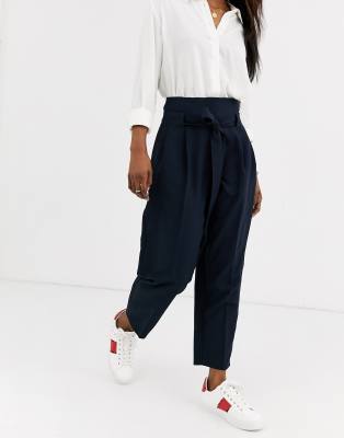 tapered ankle pants