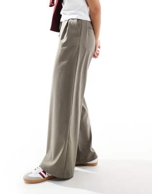 ASOS DESIGN tailored tie waist wide leg trousers with pleat detail in brushed khaki-Green