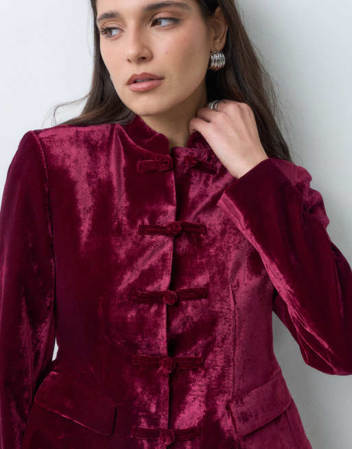 ASOS DESIGN Tailored velvet mandarin jacket in burgundy, 3 of 5