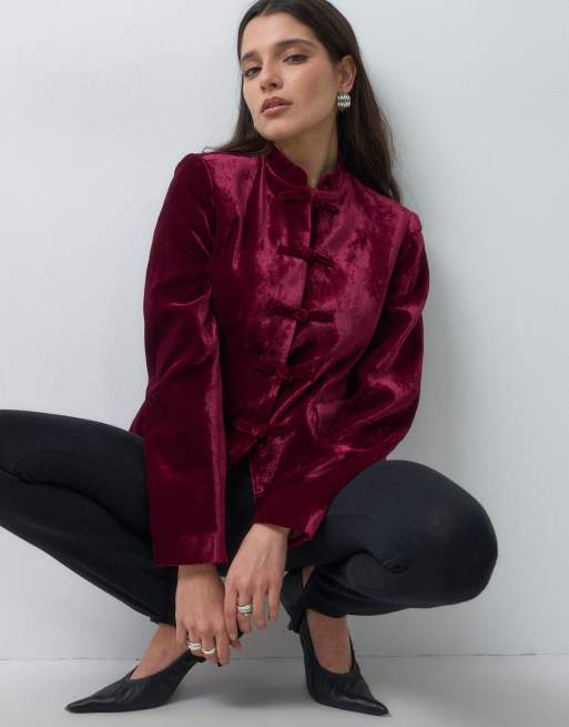 ASOS DESIGN Tailored velvet mandarin jacket in burgundy, 4 of 5