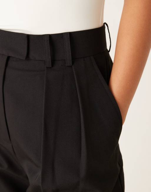 ASOS DESIGN tailored wide leg pants with pleat detail in black, 4 of 5