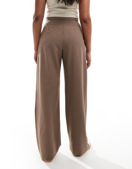 ASOS DESIGN tailored wide leg pants with pleat detail in brown, 2 of 5