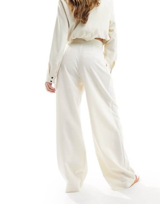 ASOS DESIGN tailored wide leg pants with pleat detail in cream, 3 of 5