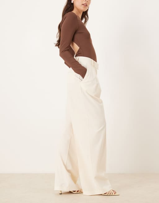 ASOS DESIGN tailored wide leg pants with pleat detail in cream, 2 of 5