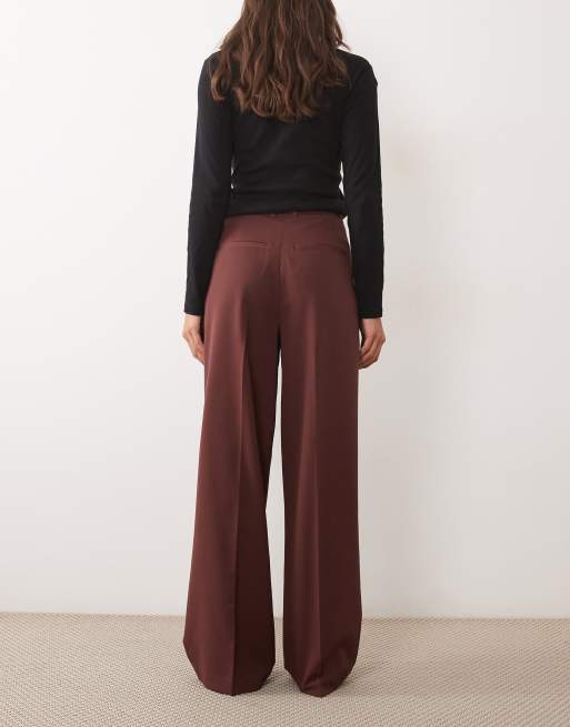 ASOS DESIGN Tailored wide leg pants with pleat detail in deep brown, 3 of 5