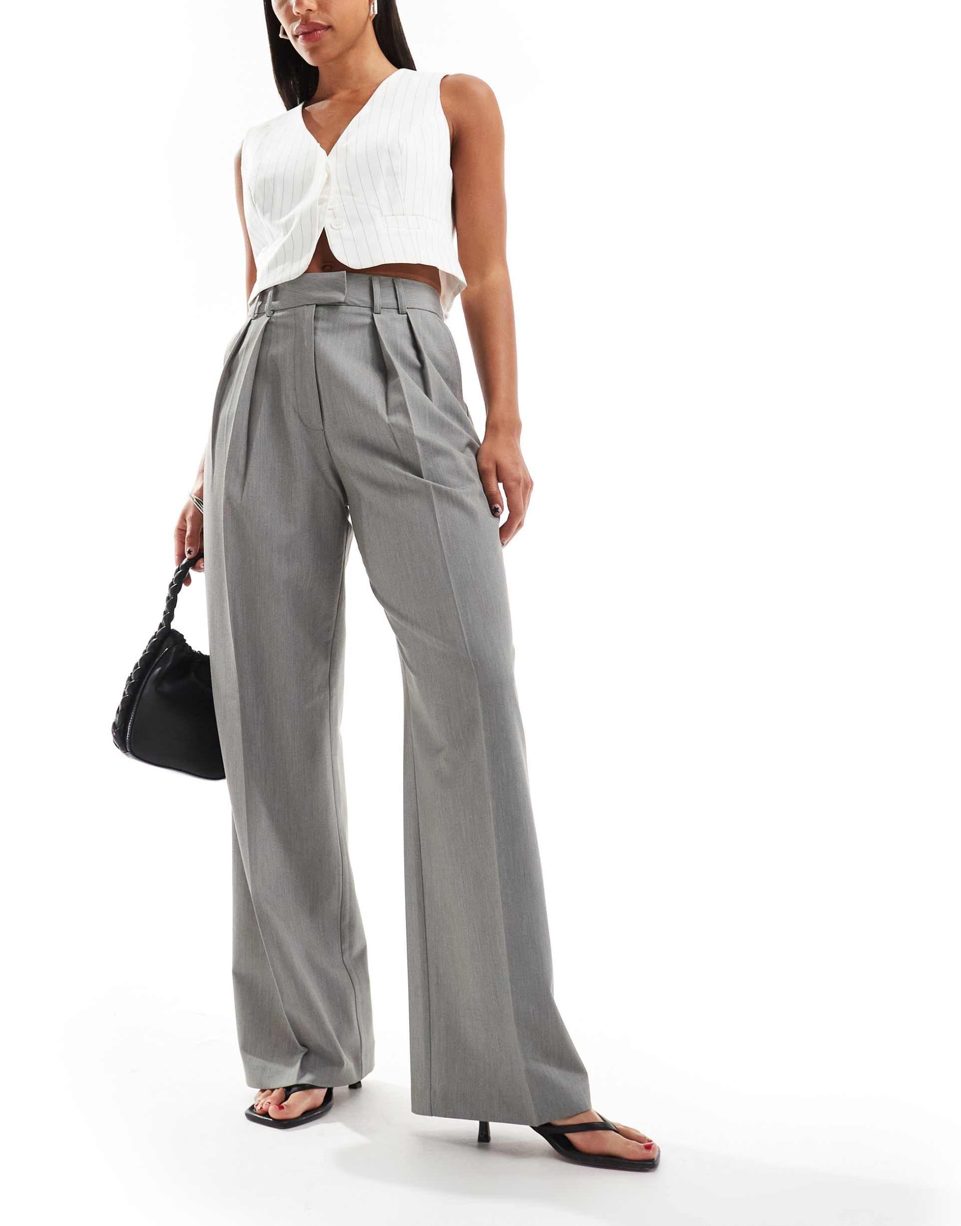 asos design tailored wide leg pants with pleat detail in gray
