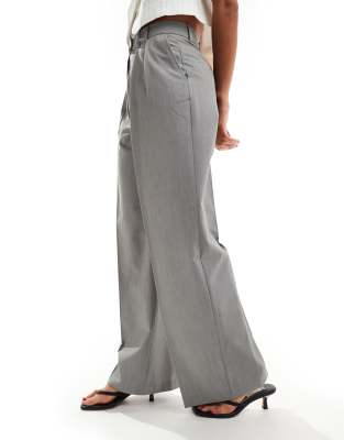 ASOS DESIGN tailored wide leg pants with pleat detail in
