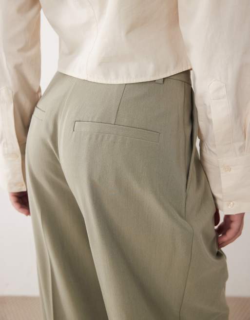 ASOS DESIGN tailored wide leg pants with pleat detail in khaki, 4 of 5