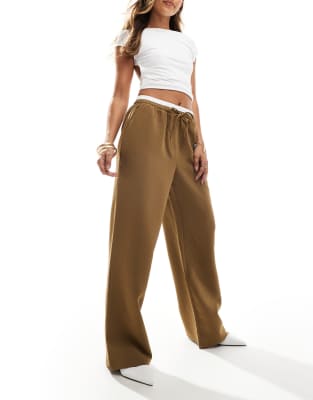 ASOS DESIGN tailored wide leg trousers with contrast waistband in light khaki-Green