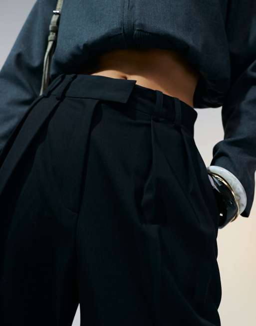 ASOS DESIGN tailored wide leg trousers with pleat detail in black, 2 of 5
