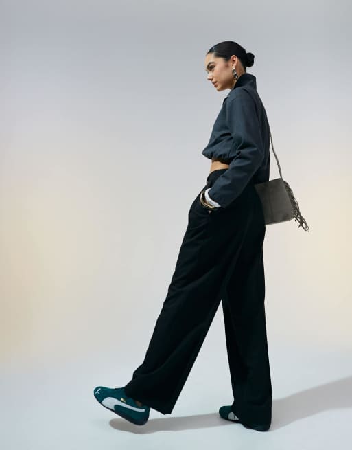 ASOS DESIGN tailored wide leg trousers with pleat detail in black, 3 of 5