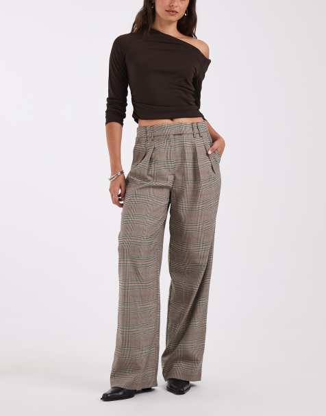 ASOS DESIGN Tailored wide leg trousers with pleat detail in brown check - view 1