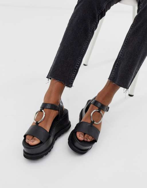 ASOS DESIGN Talitha chunky ring flatforms