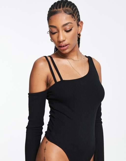 ASOS DESIGN Tall - Asymmetrische body met blote schouder in zwart, 3 van 4