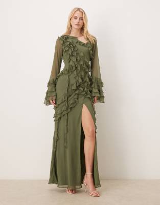 ASOS DESIGN Tall - Asymmetrisches, weiches Chiffon-Maxikleid in Khaki mit gestuften Rüschen und langen Ärmeln-Grün