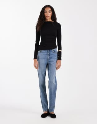 ASOS DESIGN Tall - Bequeme Slim-Fit-Jeans in Vintage-Waschung-Blau