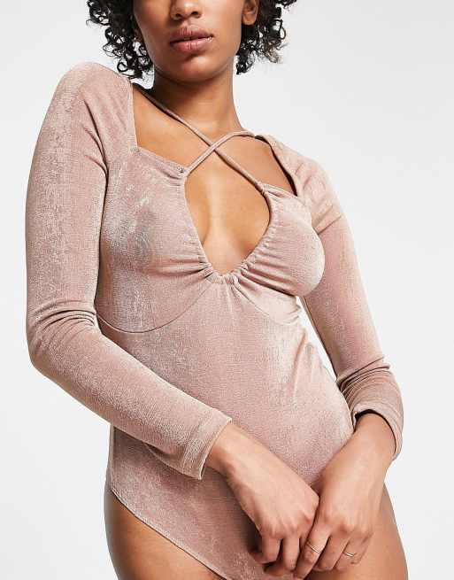 ASOS DESIGN Tall - Body met gerimpelde buste en gekruiste voorkant in goudkleur, 3 van 4