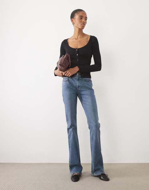 ASOS DESIGN Tall bootcut flared jeans in blauw met mid-wash - view 1